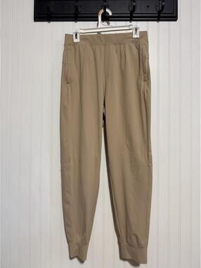 G Gradual Women Tan Hiking Joggers Zipper Pockets Medium